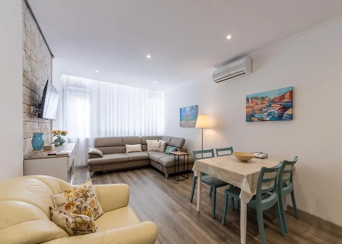 E-Home Apartments